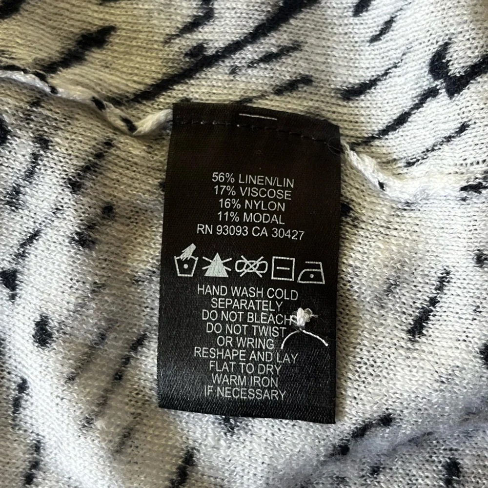 NIC + ZOE Black & White Patterned Pick-Up Cardy PM - Picture 6 of 7